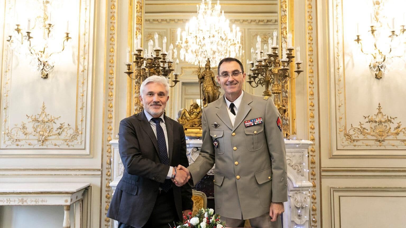 Signature d’un accord de partenariat entre NovaKamp, SolarCloth et Arquus